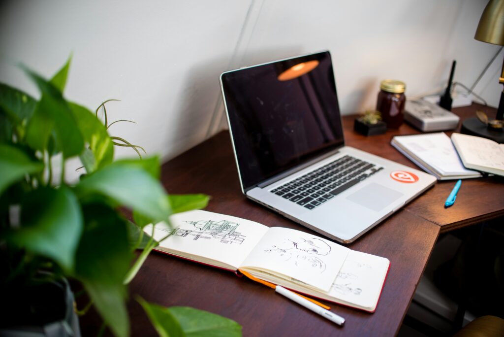 Ako Efektívne Pracovať Z Domu: Tipy Pre Produktívny Home Office